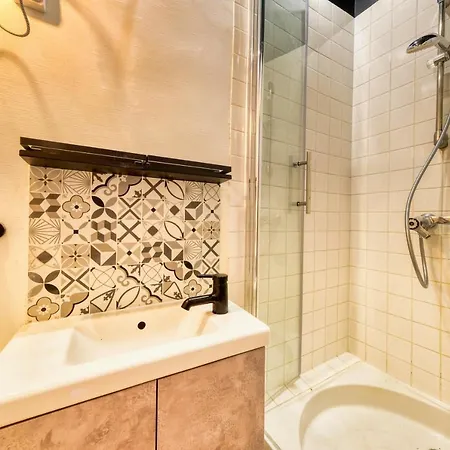 Lnbnb * Cosy * Centre * Face Au Château *