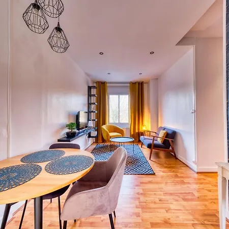 Lnbnb * Cosy * Centre * Face Au Chateau *