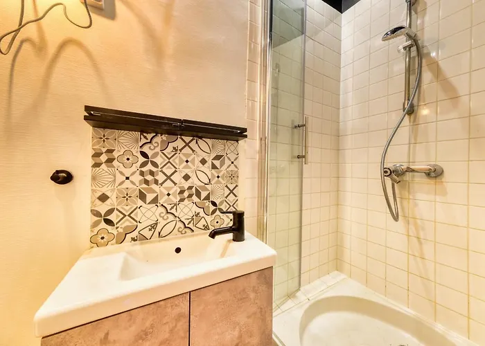 Lnbnb * Cosy * Centre * Face Au Château *